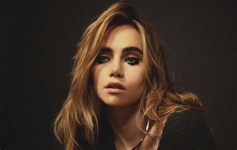 suki waterhouse ‘i can t let go review star holds nothing back