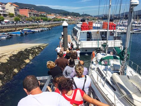 Barco De Los Mejillones Por La Ría De Pontevedra Y Degustación A Bordo