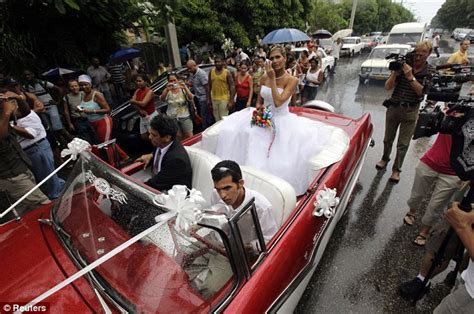 Transgender Woman Ignacio Estrada Marries Gay Man In First Lgbt Wedding