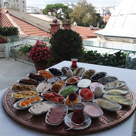 İstanbulun En Lezzetli Kahvaltı Mekanları Gezmelerdeyim