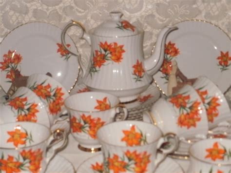 Jomjengokjap Royal Windsor Prairie Lily Tea Set Pcs Sold