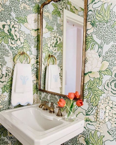 This Floral Bathroom Wallpaper Brings To Life This Small Space With It