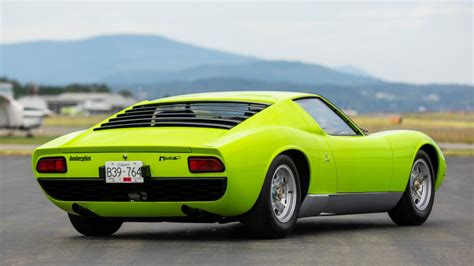 A Lime Green 1968 Lamborghini Miura P400 Is Headed To Auction Robb Report