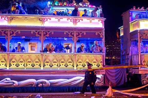 New Orleans Bans ‘tandem Floats After 2 Are Killed Ahead Of Mardi Gras
