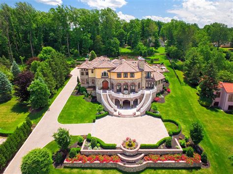 This Sprawling New Jersey Estate Is Filled With Tuscan Style Details