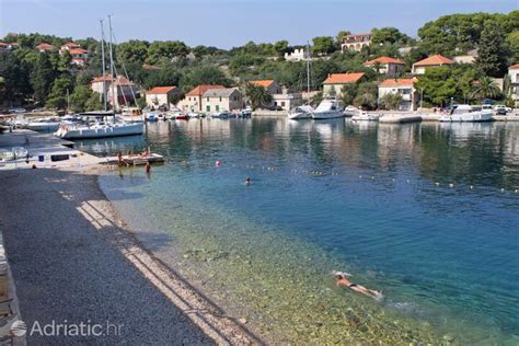 Pláž Luka Rogač Šolta Rogač Najlepšie Pláže V Chorvátsku