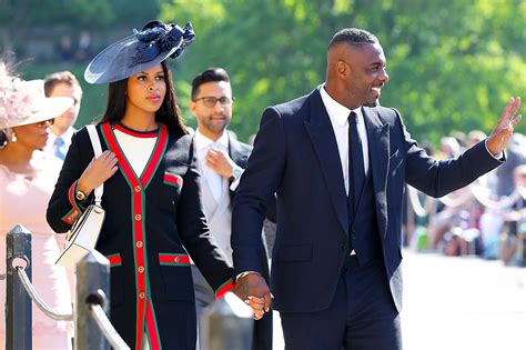 The cast of meghan markle's usa show suits has rolled up to the royal wedding, and they look really good, guys. Meghan Markle Wedding Suits Cast Guests - Meghan Markle ...