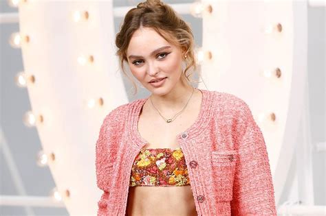 Lily Rose Depp Reacts To Johnny Depp And Amber Heard Headlines