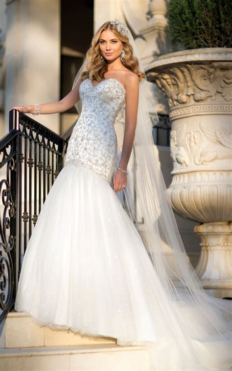 Tulle And Satin Trumpet Wedding Dress Handcrafted Stunning Sweetheart