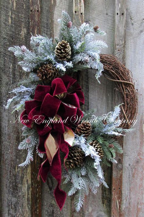 Inspiring Christmas Wreaths Ideas For All Types Of Décor08 Homishome