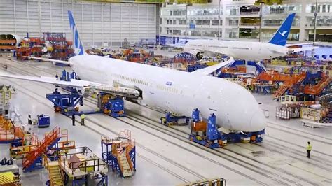 Building Boeing 787 10 Dreamliner Timelapse Youtube