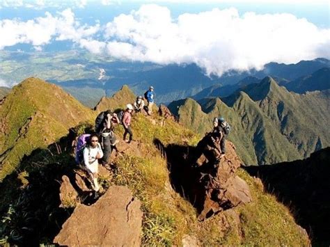 Hiking In The Philippines 10 Trails With The Most Scenic Views Scenic Views Scenic Philippines