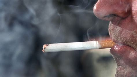 Florida Lawmakers Seek To Raise Smoking Age From 18 To 21