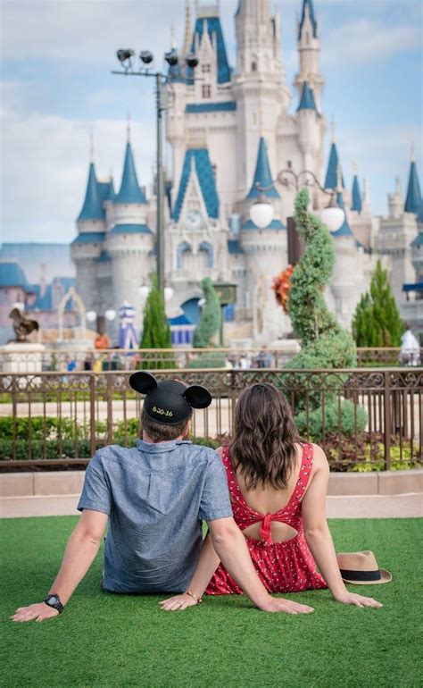 10 Date Spots At Disney World For Every Couple Disney Photo Ideas Disney Engagement Disney