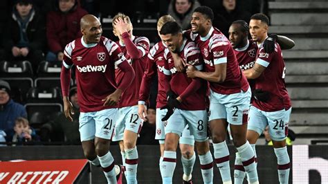 West Ham Set Up Man United Tie By Beating Derby Football News Hindustan Times