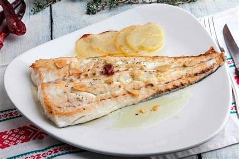 Cómo hacer merluza express en el microondas. Receta de merluza al horno | Receta | Recetas de merluza ...