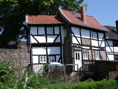 Villa is spread over 980 m2 of living space and has three floors. Mountainbike: Durch das einsame Hasselbachtal im ...