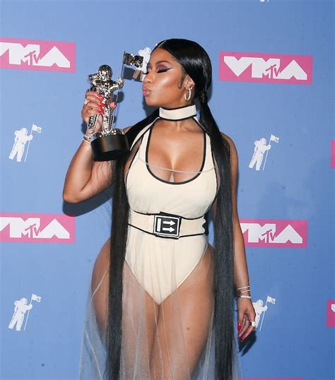 Nicki Minajs Net Worth The Super Freaky Girl Rapper Just Earned A No 1 And A Big Vmas Honor