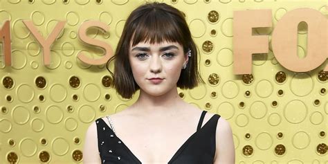 Maisie Williams Dyed And Cut Her Hair For The Emmys Red Carpet Maisie