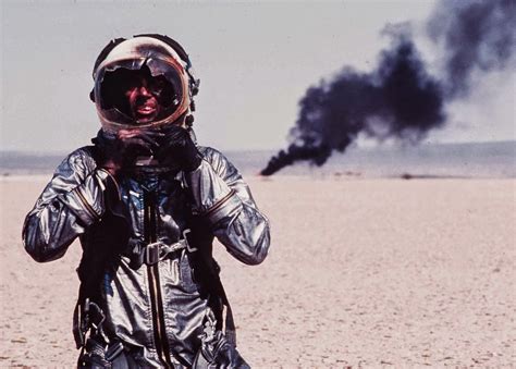 Movie Review The Right Stuff 1983 The Ace Black Movie Blog