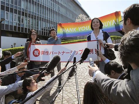 tokyo s shibuya ward votes to recognize same sex marriage national globalnews ca