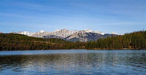 Pyramid Lake Jasper National Park Mountain Range Landscape Panoramic