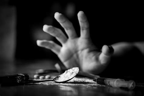 Signs And Symptoms Of Cocaine Addiction - Recovery CNT Blog