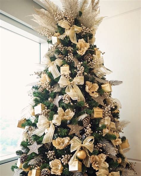 Árvore De Natal Dourada 70 Fotos Cheias De Luz [dicas] Arvore De Natal Dourada Decorações