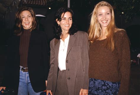 Courteney Cox Reunites With Friends Jennifer Aniston And Lisa Kudrow