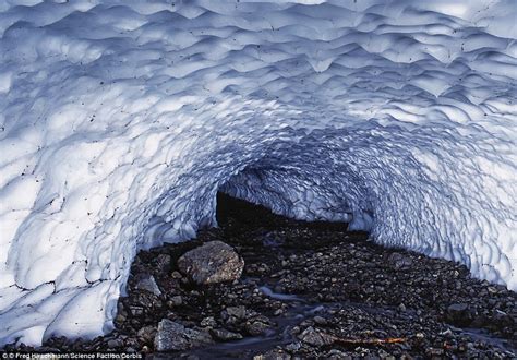 Cuevas De Hielo En Los Glaciares De Alaska Taringa