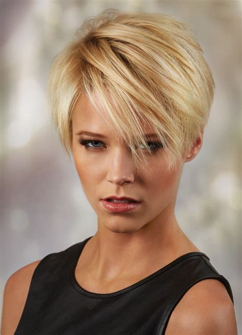 Discounted Synthetic Hair Straight Cropped Blonde Wigs For Women Pixie