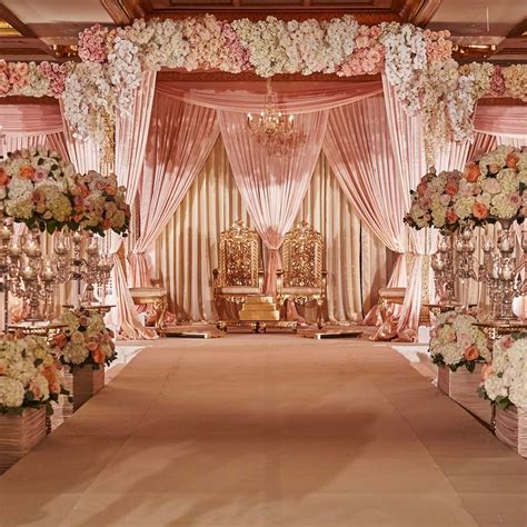 Stunning Mandap Decor Ideas For The Indoor Wedding Bryllup