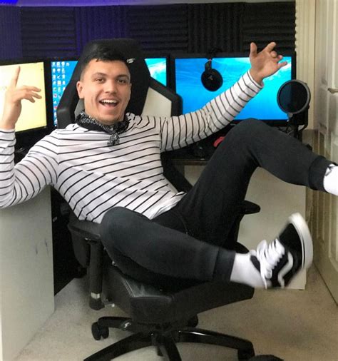 Explore tweets of faze kay @fazekay on twitter. FaZe Kay Wiki: Girlfriend, Net Wort, Family & More ...