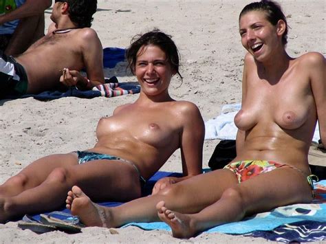 Nude Beach Girls Topless Sunbathing Justpicsof Com
