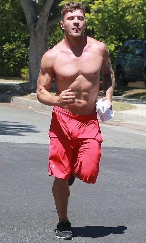 Yes Please Ryan Phillippe Jogging In Beverly Hills Fitness Body Shirtless Jogging