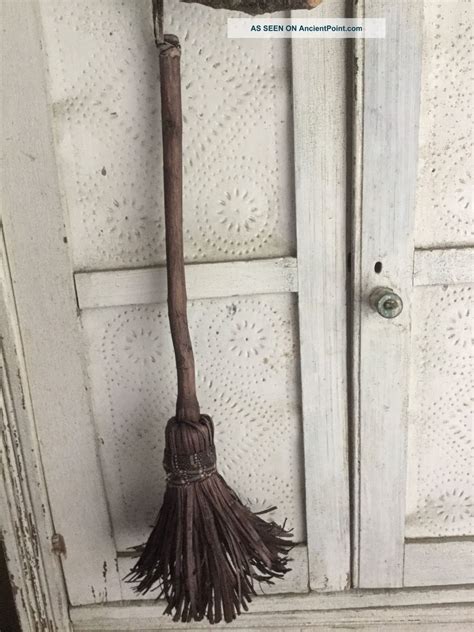 Rare Antique Child Size Primitive Handmade Shaved Broom Early Brown
