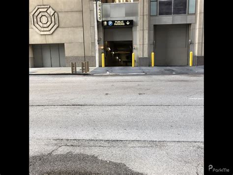 111 W Jackson Blvd Garage Parking In Chicago Parkme