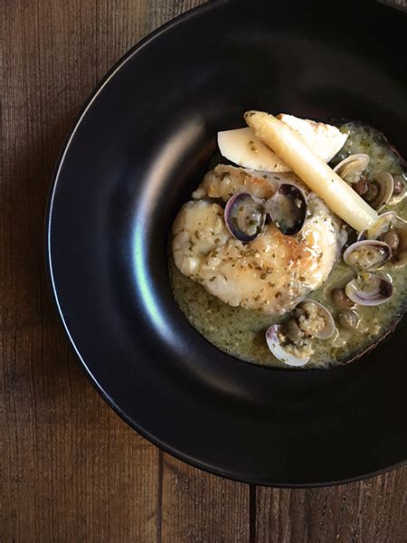 Para hacer merluza a la romana puedes hacerla en rodajas o pedir que te la preparen en lomos. Receta paso a paso de la merluza en salsa verde o merluza ...