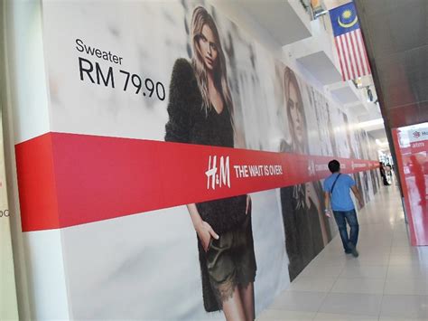Lll 36 aktuelle h&m gutscheine und angebote 10% rabatt + gratis versand für h&m member 20% auf alle düfte jetzt auf focus online sparen! Fashion giant H&M opens its first flagship store in Sabah ...