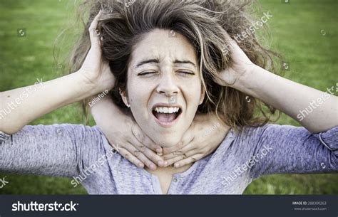 Girl Being Strangled By Her Partner库存照片 Shutterstock