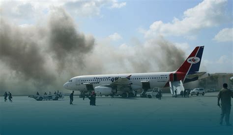 Yemen Blasts Hit Aden Airport As New Government Arrives