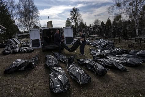 Retirada Rusa Revela Destrucción Mayor Ucrania Pide Ayuda Ap News