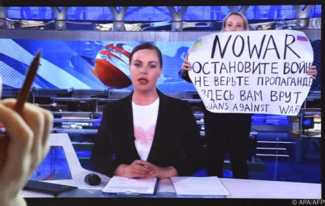 Russische Journalistin Owsjannikowa Vor Gericht Puls 24