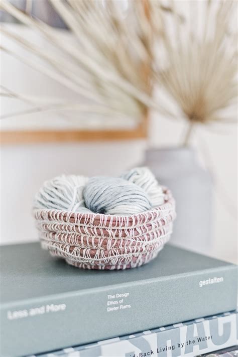 10 Minute Diy To Try Diy Rope Bowls With Yarn Paper And Stitch