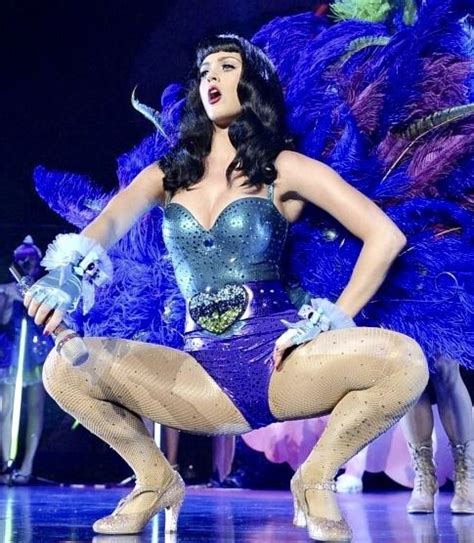Katy Perry Leg Show Katy Perry Legs Katy Perry Pictures Katy Perry