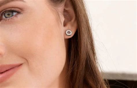 Best Earrings For Sensitive Ears In Hypoallergenic