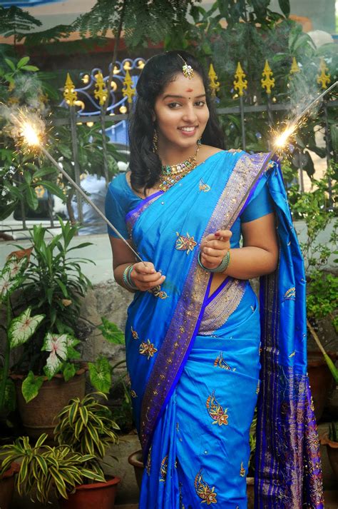 South Indian Actress Malavika Menon In Saree Indian Cinema Gallery