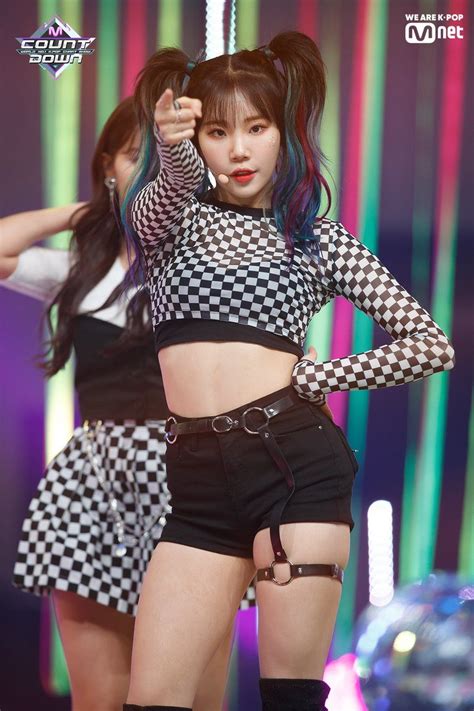 Momoland I M So Hot At The Show With Images Kpop Hot Sex Picture