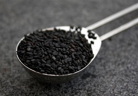 Black sesame seeds reverse greying & promote healthy hair. Black Sesame Seeds Health Benefits