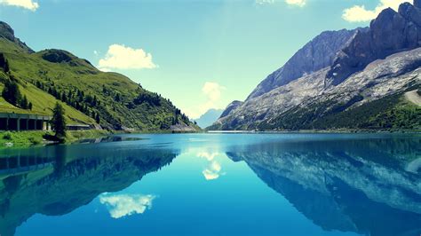Mountain Lake Wonderful Nature Landscape Wallpaper